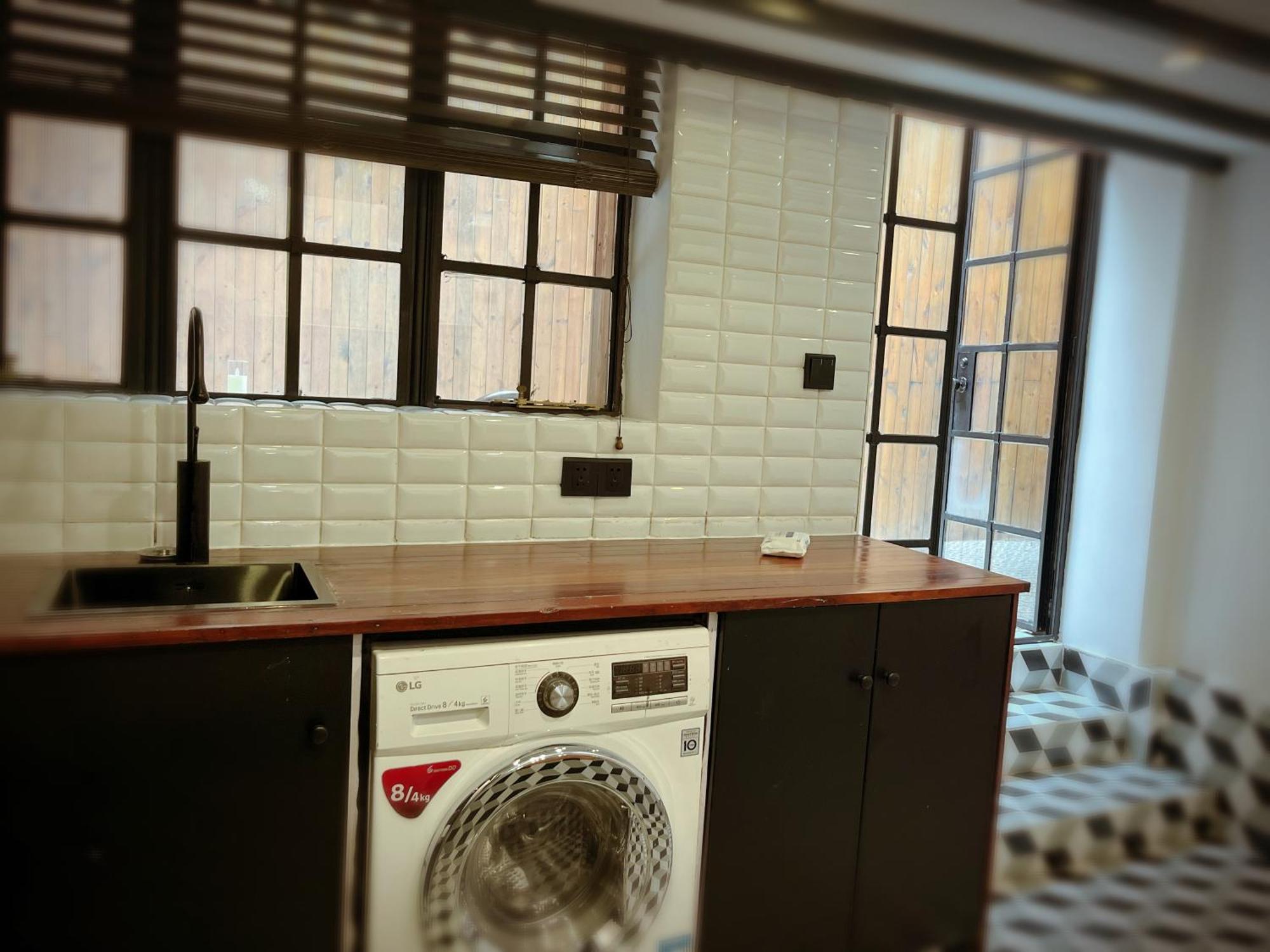 Fan Hua Flower Apartment *