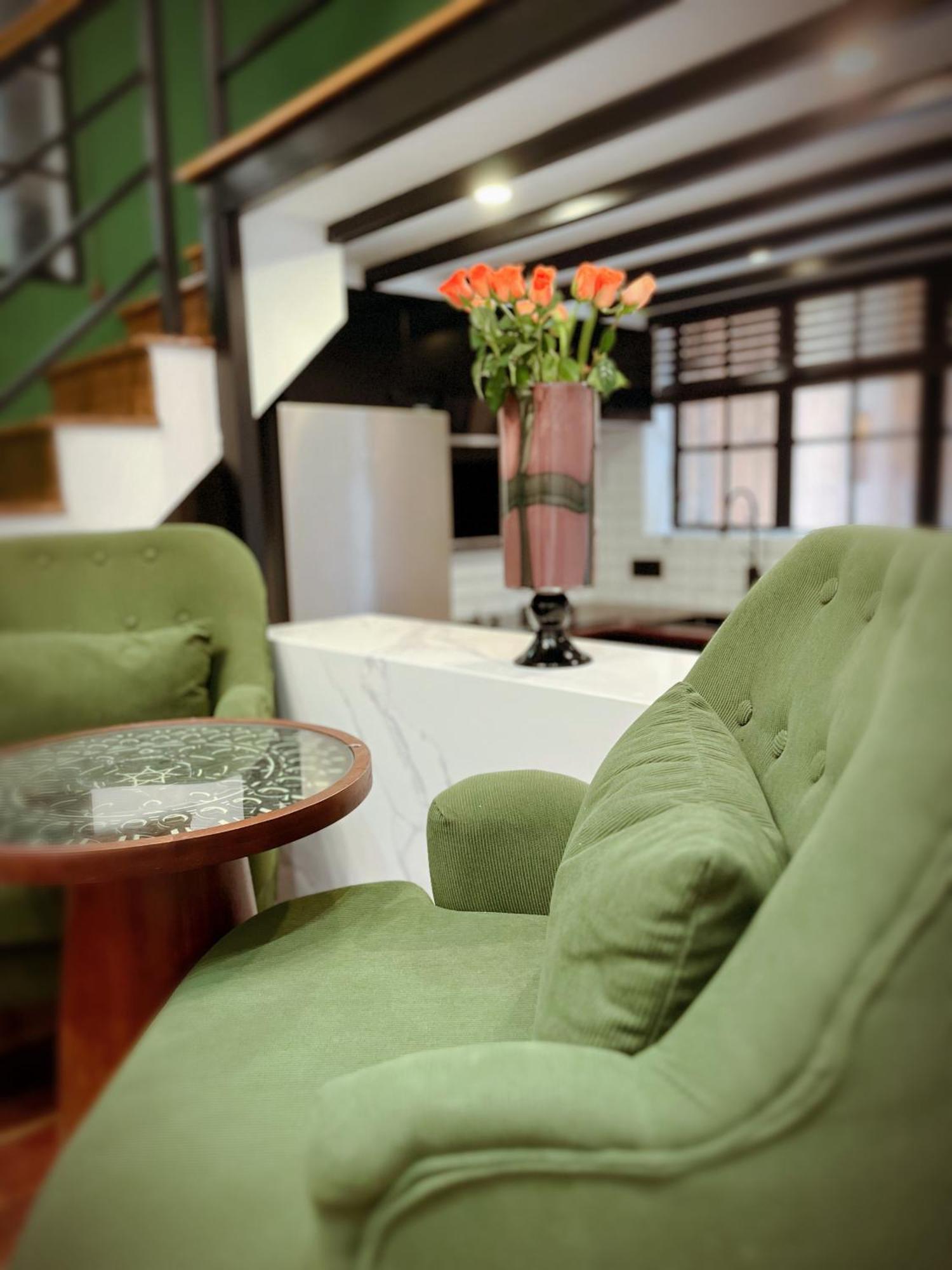 Fan Hua Flower Apartment *